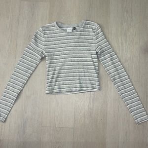 Aritzia Tna Long Sleeve Size: Medium